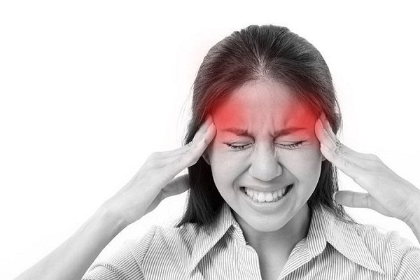 đau đầu - biểu hiện của viêm xoang